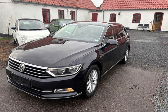 Sort VW Passat fra 2018