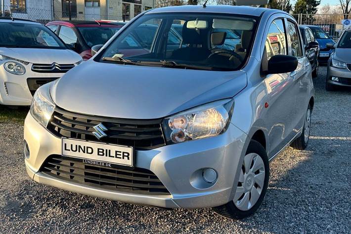 Sølv Suzuki Celerio fra 2018 set udefra