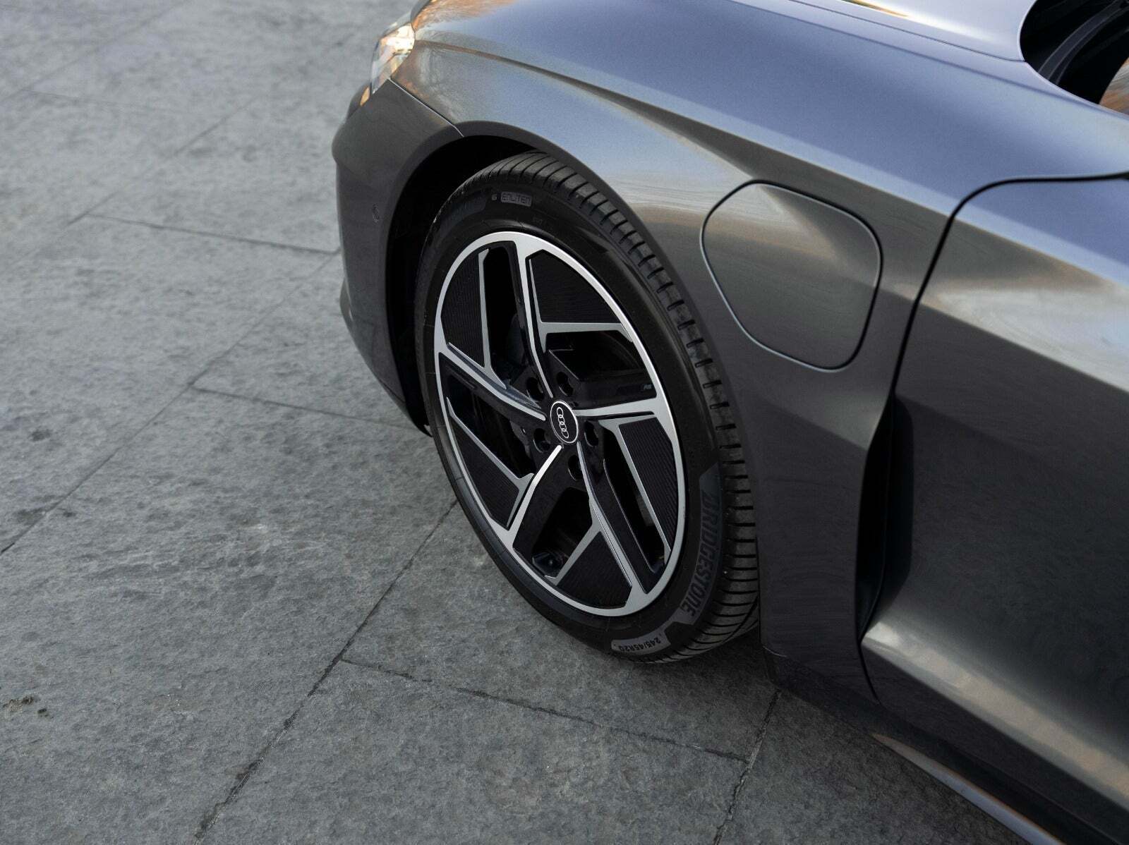 Audi e-tron GT quattro