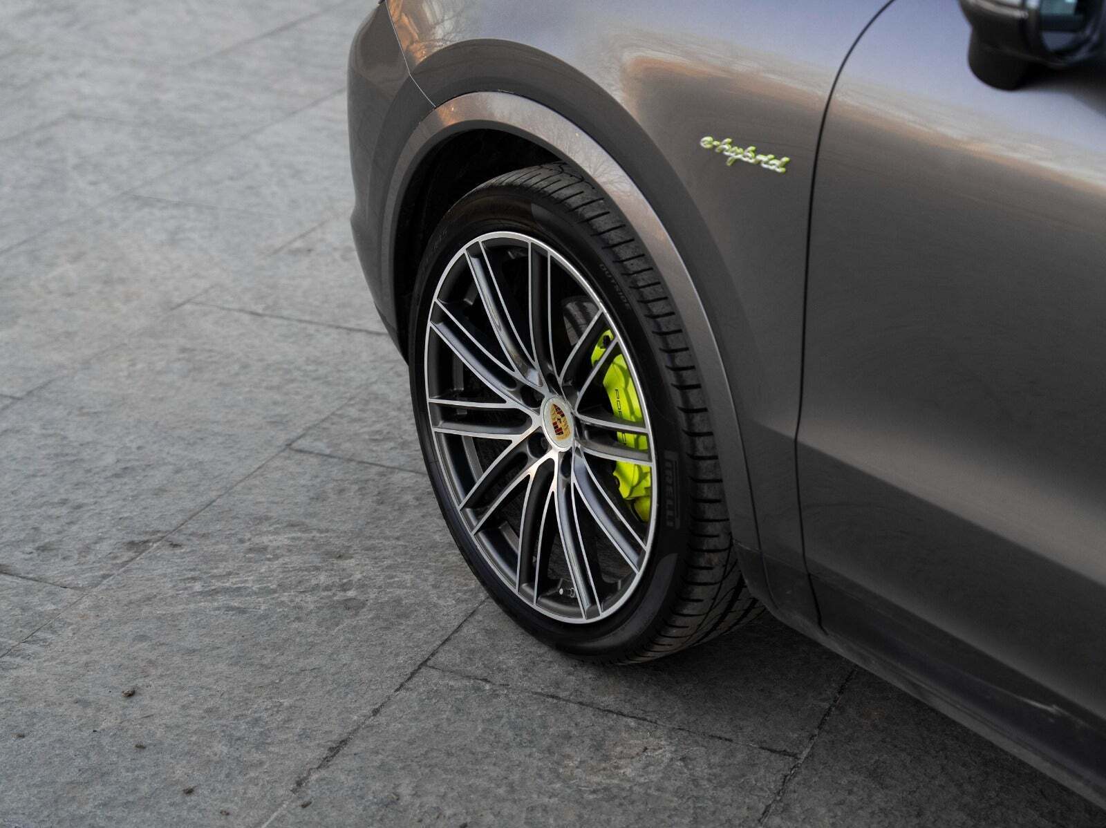 Porsche Cayenne 3,0 E-Hybrid Coupé Tiptr.