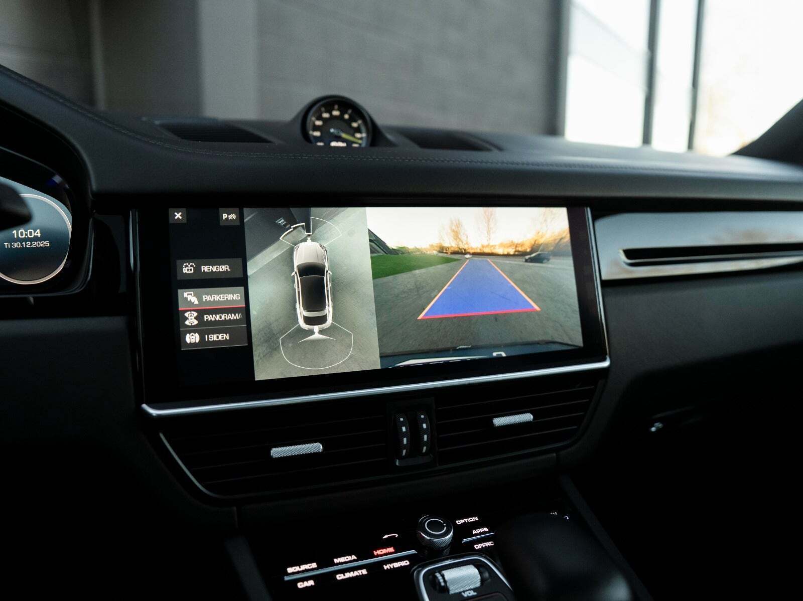 Grå Porsche Cayenne fra 2020