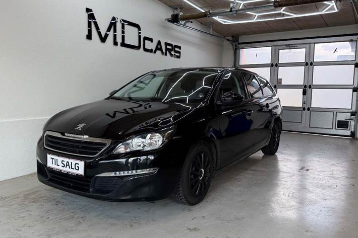 Sort Peugeot 308 fra 2016