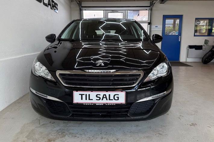 Sort Peugeot 308 fra 2016