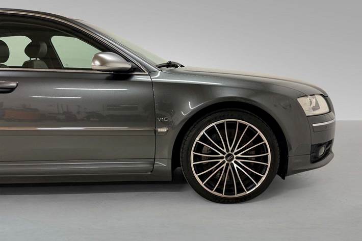 undefined Audi S8 fra 2007