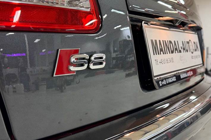 undefined Audi S8 fra 2007 set udefra