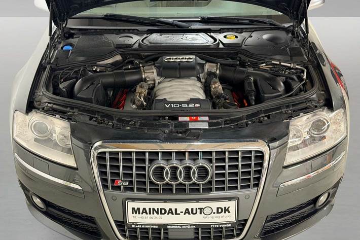 undefined Audi S8 fra 2007 set udefra
