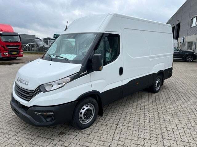 Iveco Daily 2,3 35S14 12m³ Van AG8