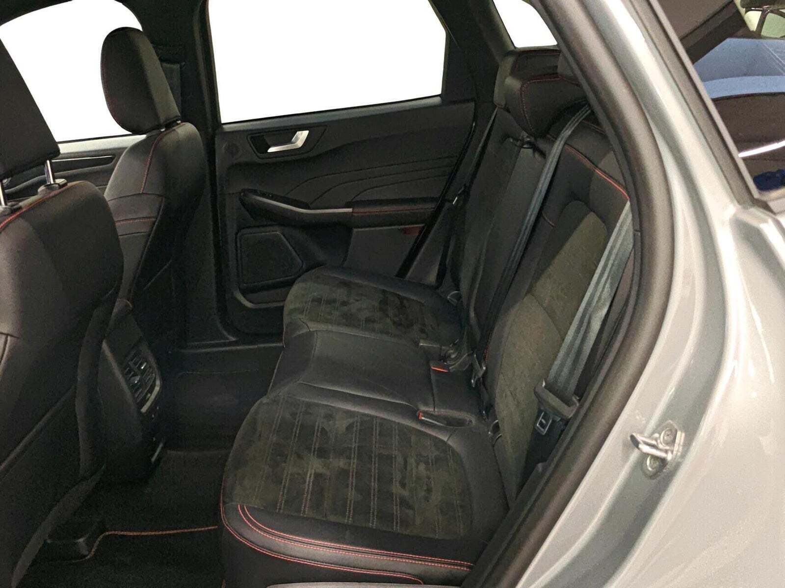 Ford Kuga 2,5 PHEV ST-Line X CVT