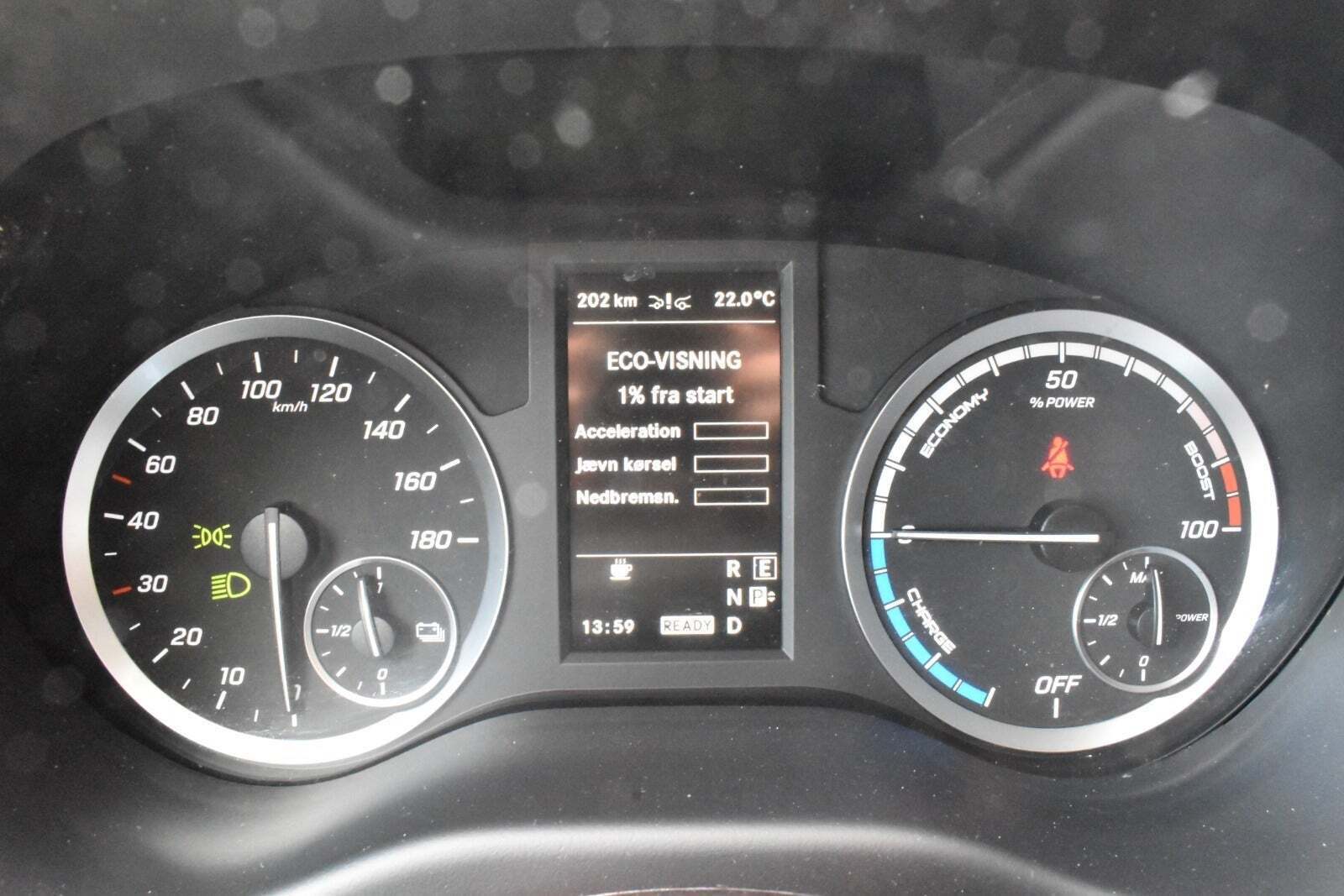 Hvid Mercedes eVito 112 fra 2022