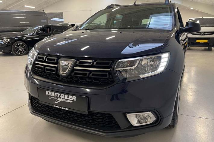 Blå Dacia Logan fra 2019