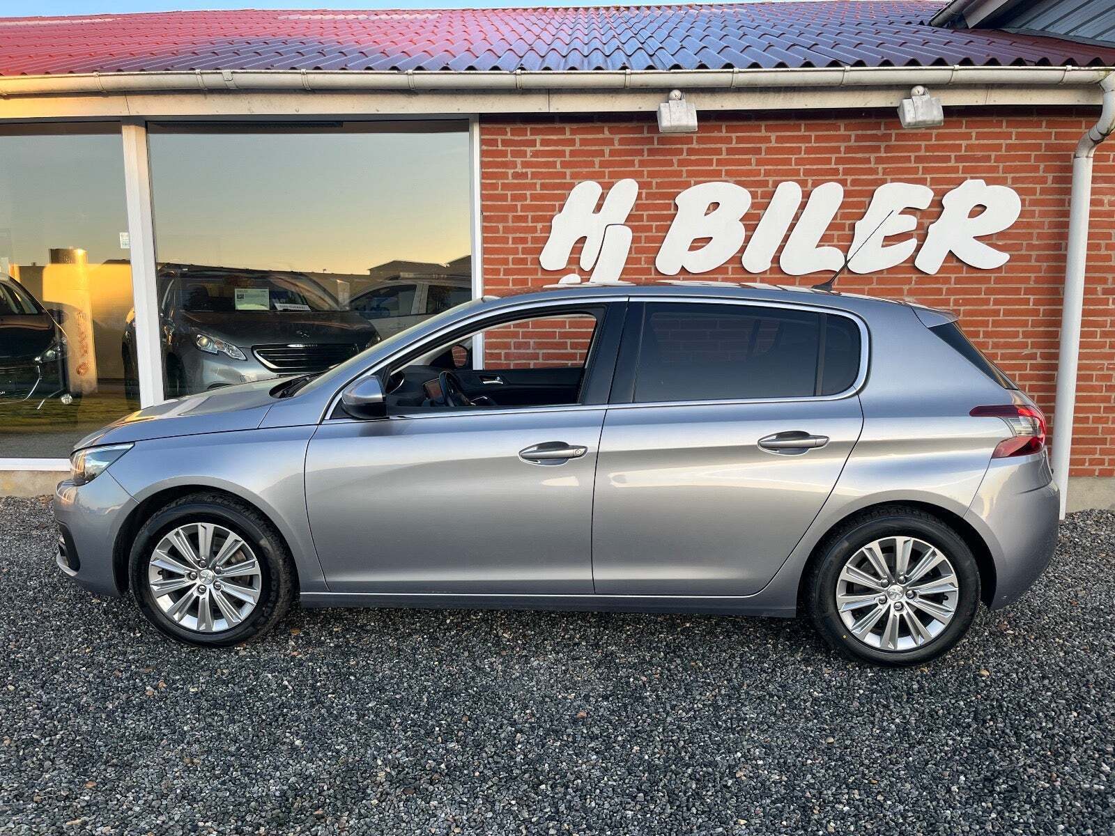Peugeot 308 1,2 e-THP 130 Allure Sky