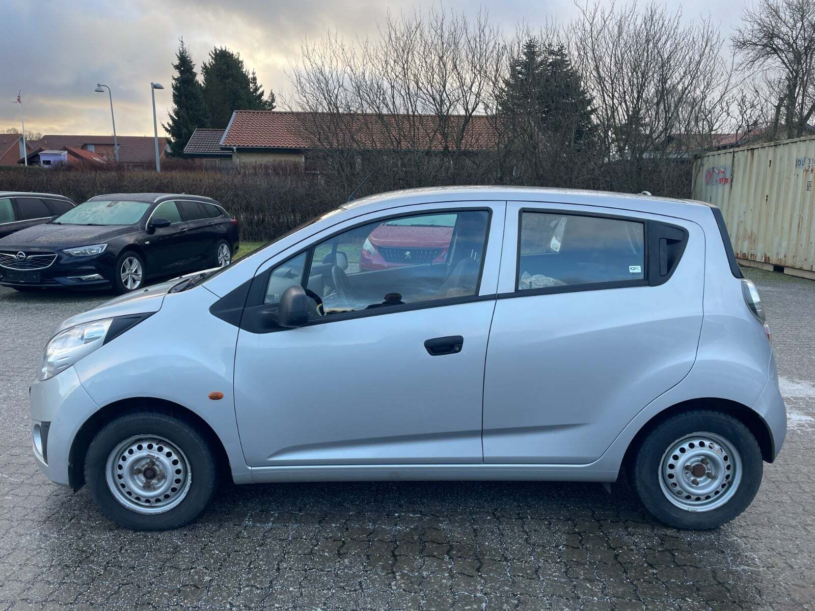 Sølv Chevrolet Spark fra 2011