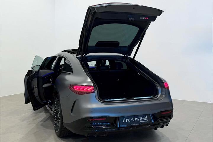 Grå Mercedes EQS580 fra 2022