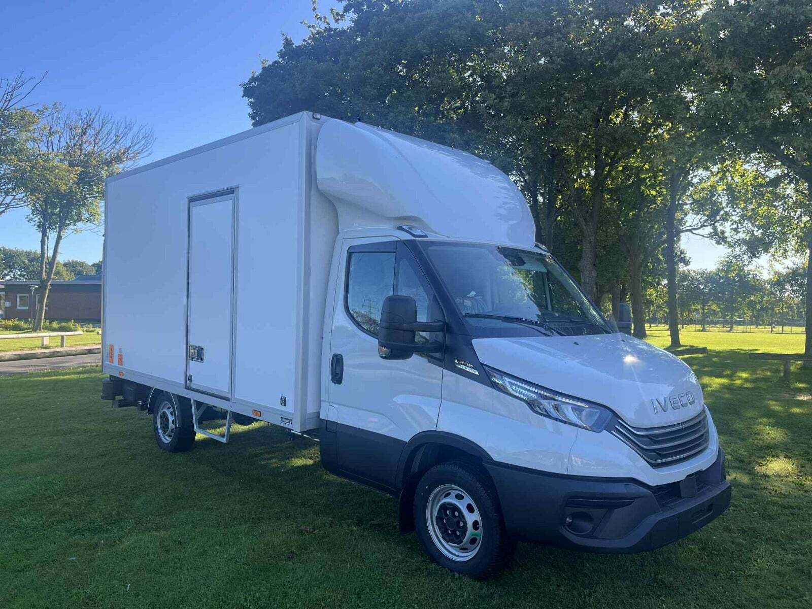 Hvid Iveco Daily fra 2025