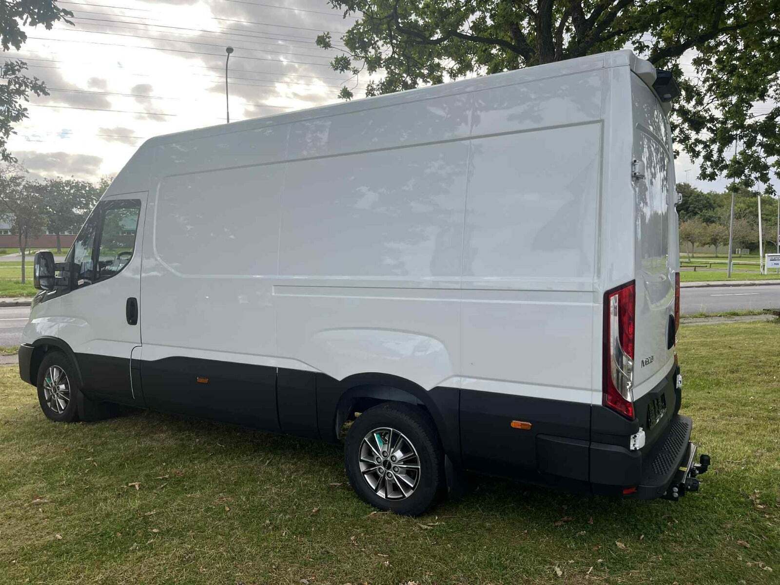Iveco Daily 3,0 35S18 12m³ Van AG8