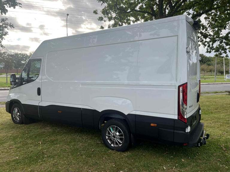 Iveco Daily 3,0 35S18 12m³ Van AG8
