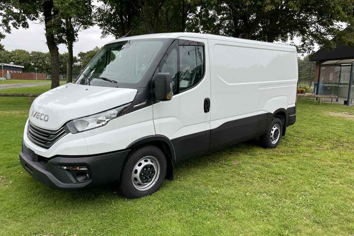 Hvid Iveco Daily fra 2025