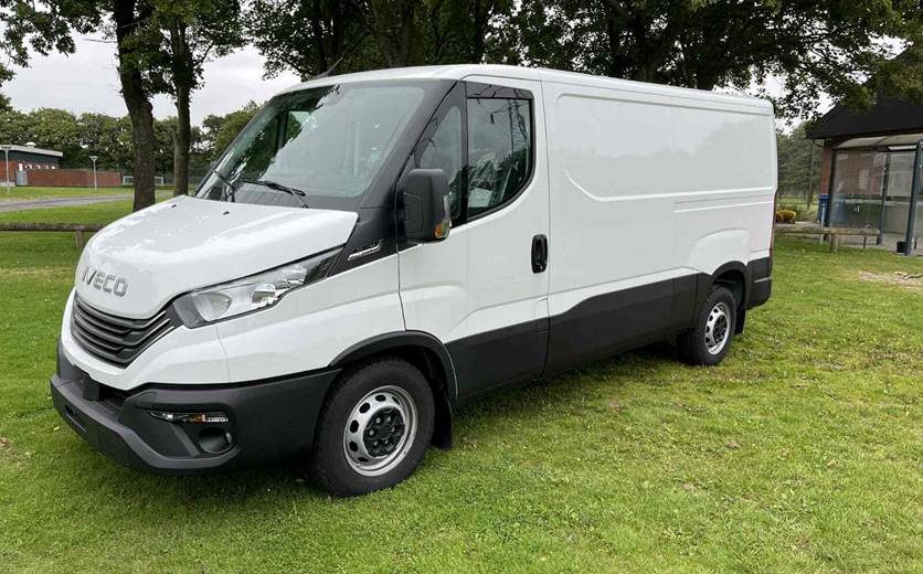 Iveco Daily 2,3 35S16 9m³ Van AG8