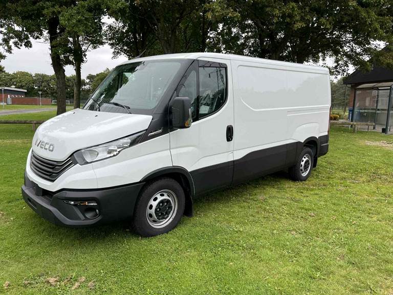 Iveco Daily 2,3 35S16 9m³ Van AG8