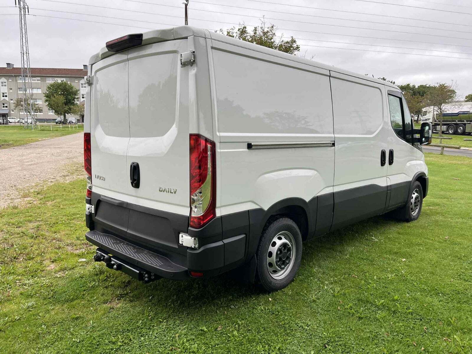 Hvid Iveco Daily fra 2025