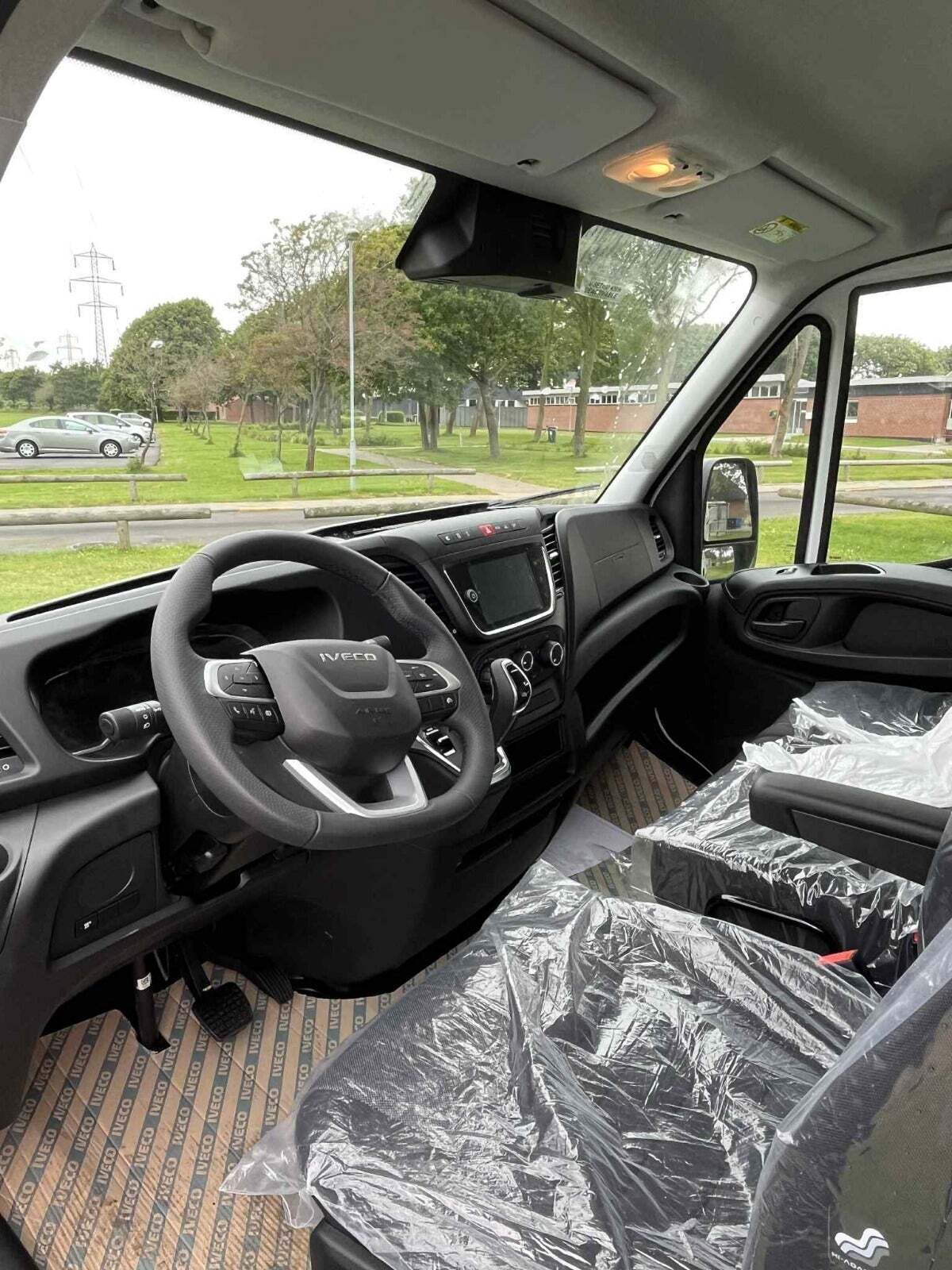 Hvid Iveco Daily fra 2025