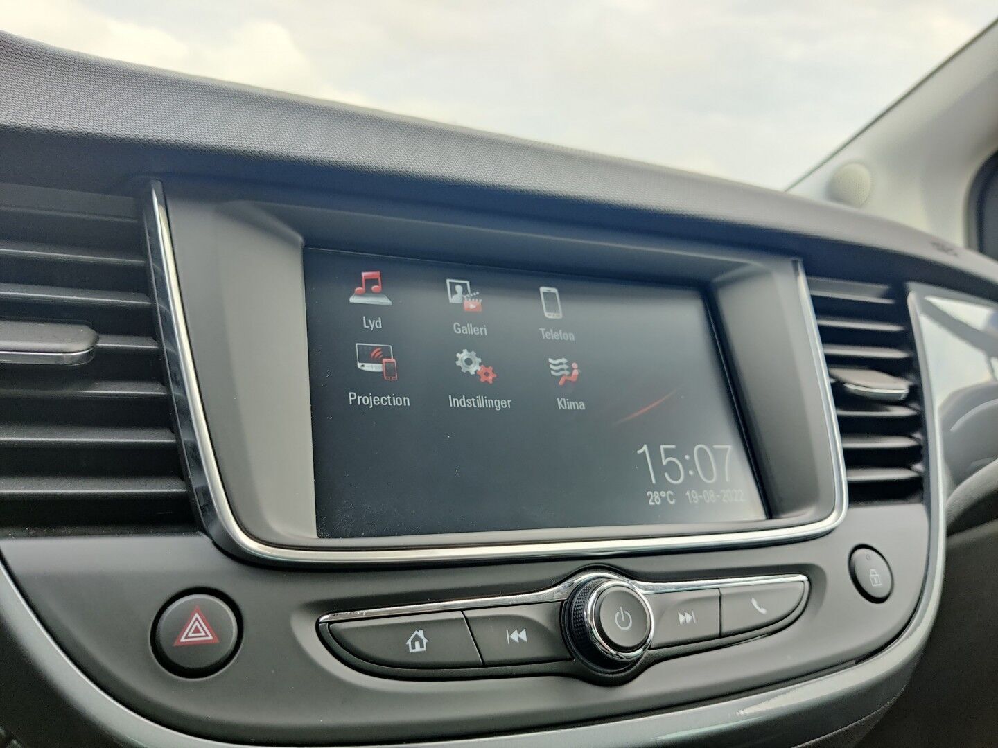 Blå Opel Crossland X fra 2020