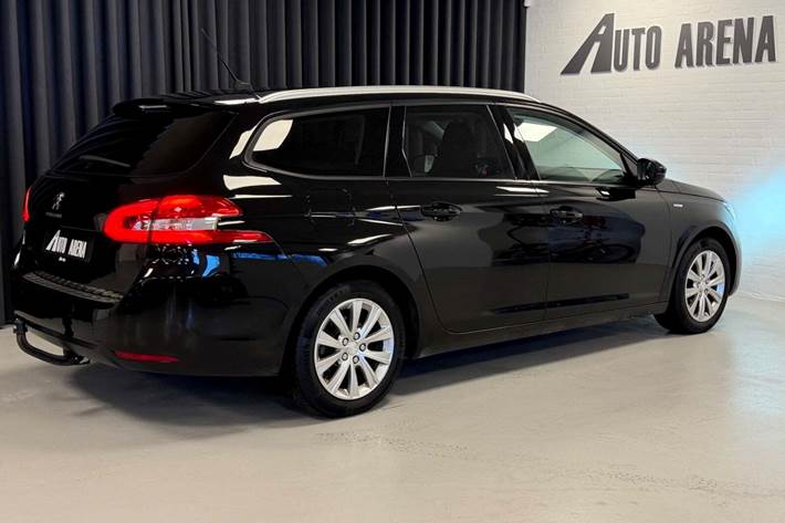 Sort Peugeot 308 fra 2020