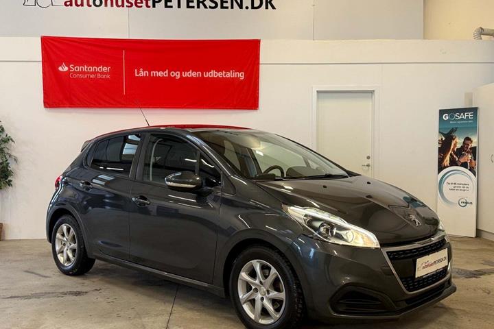 Sort Peugeot 208 fra 2016 set udefra