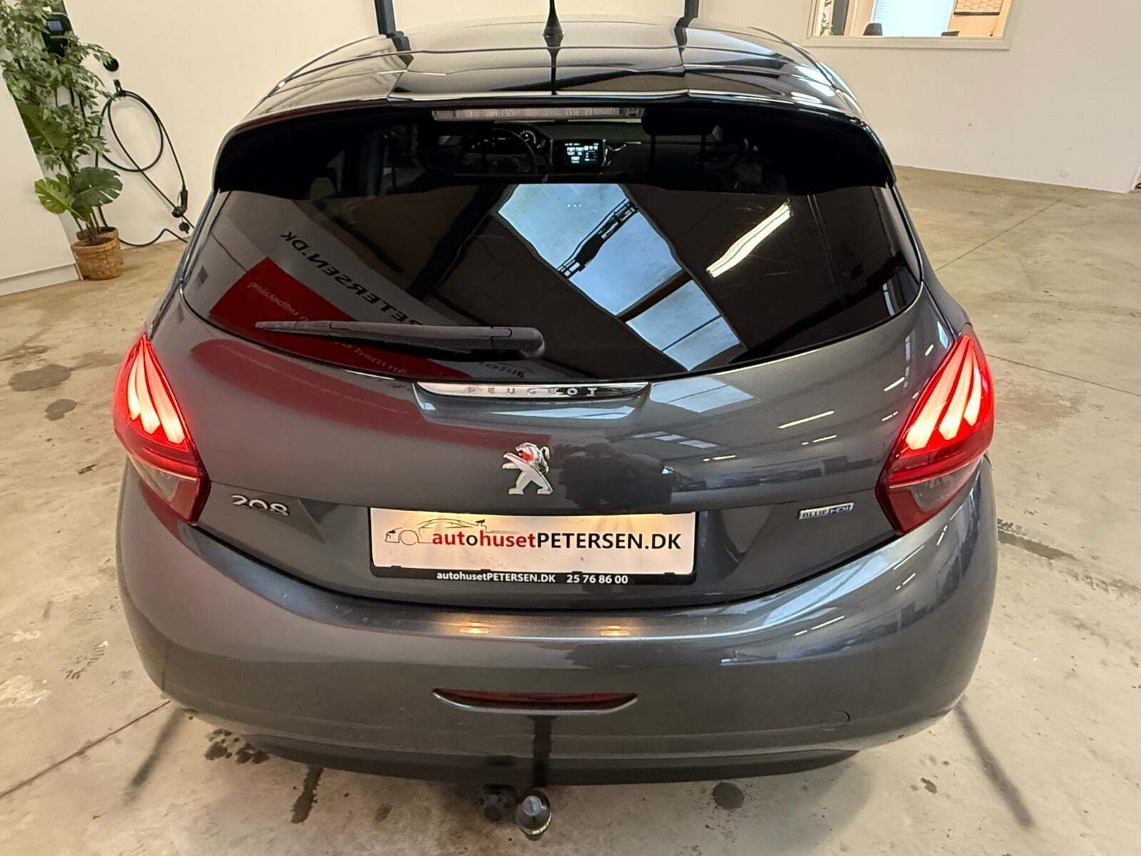 Peugeot 208 1,6 BlueHDi 100 More Sky