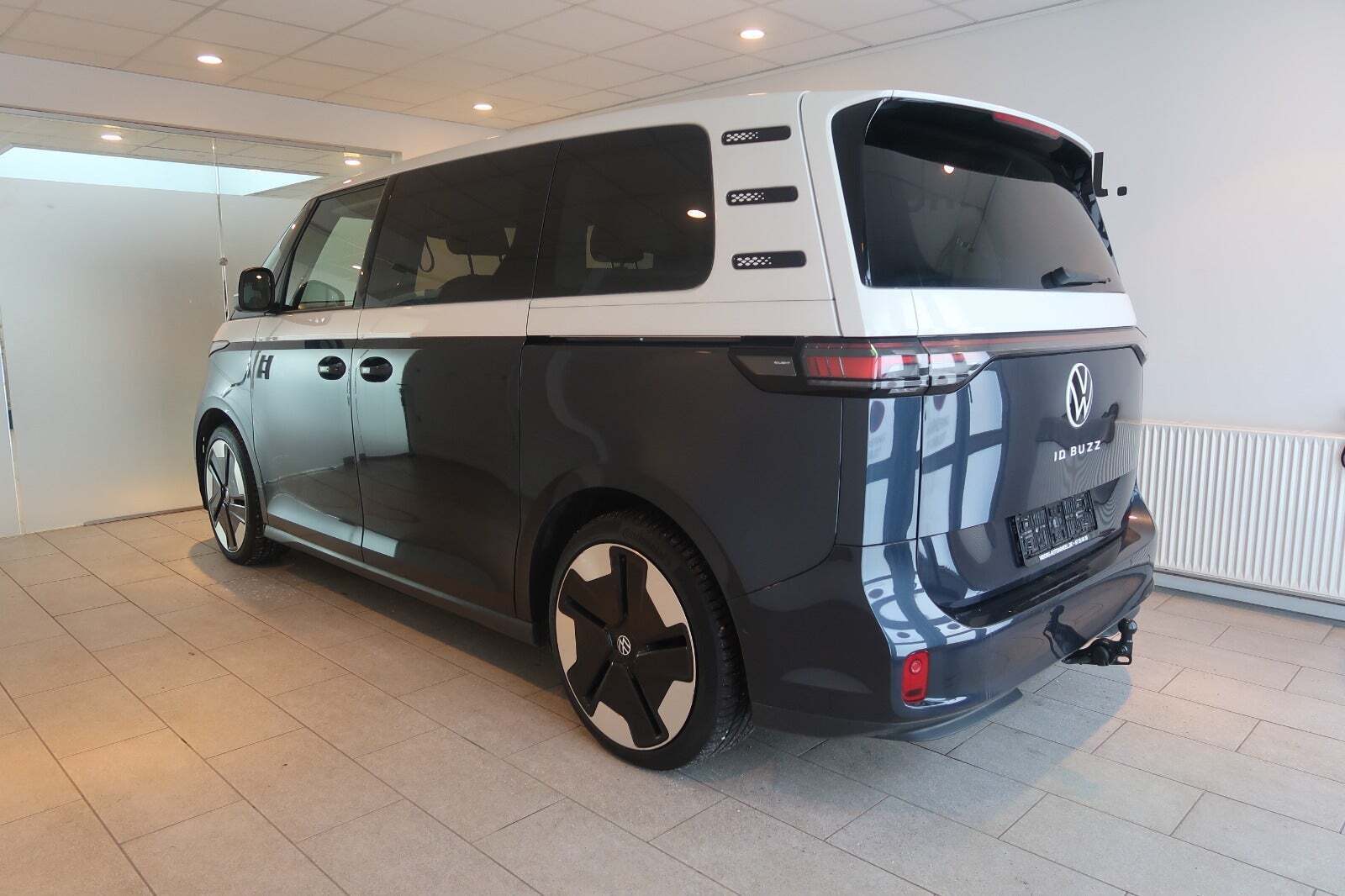 VW ID.Buzz 77 Style 75 Years Edition SWB