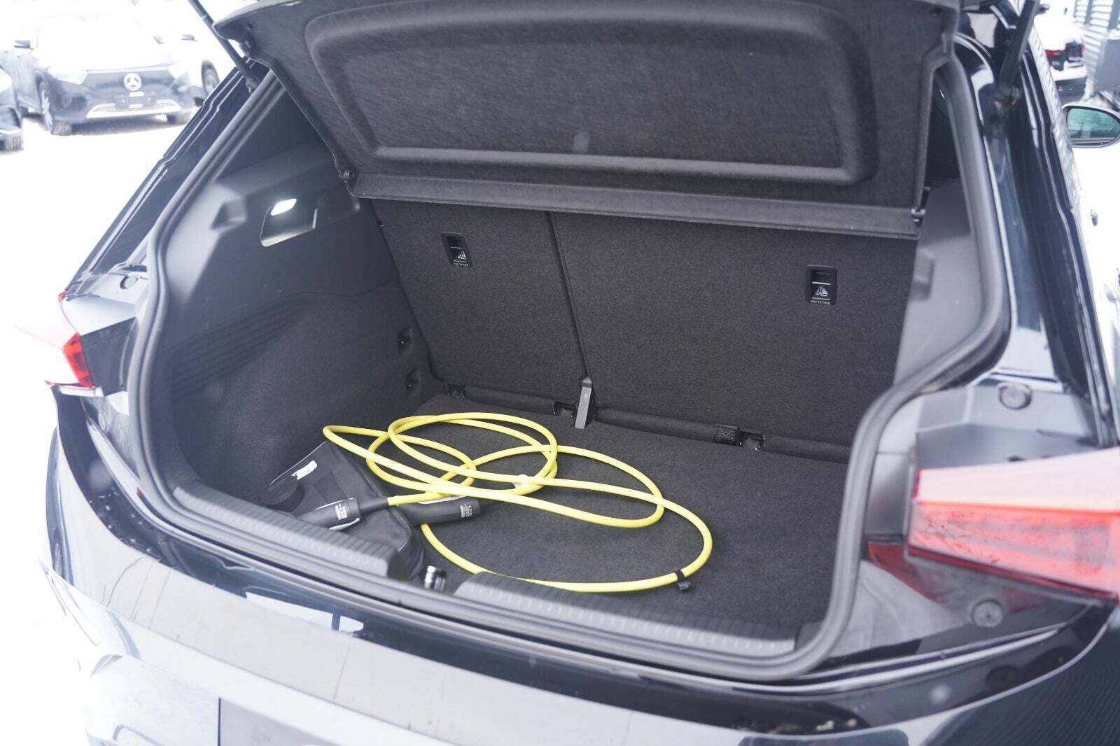 Sort Cupra Born fra 2025