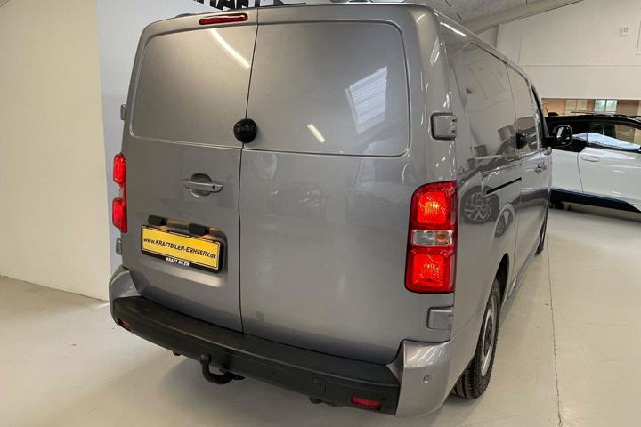 Blå Opel Vivaro fra 2019