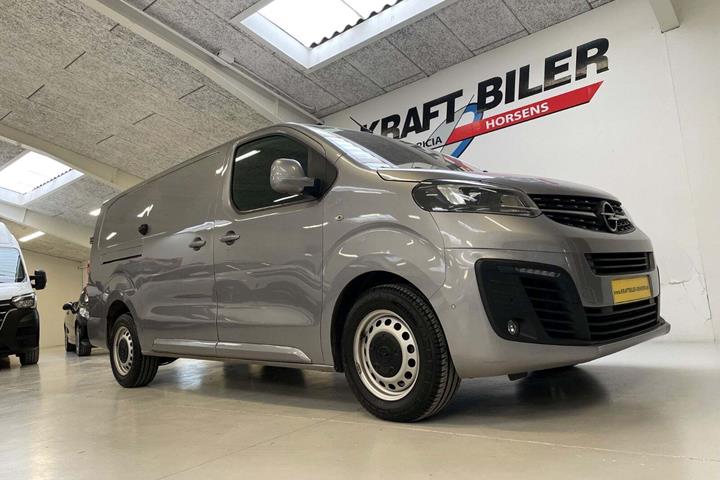 Blå Opel Vivaro fra 2019