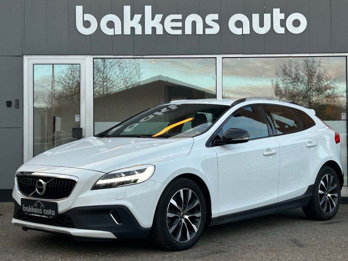 Volvo V40 CC 1,5 T3 152 Momentum aut.