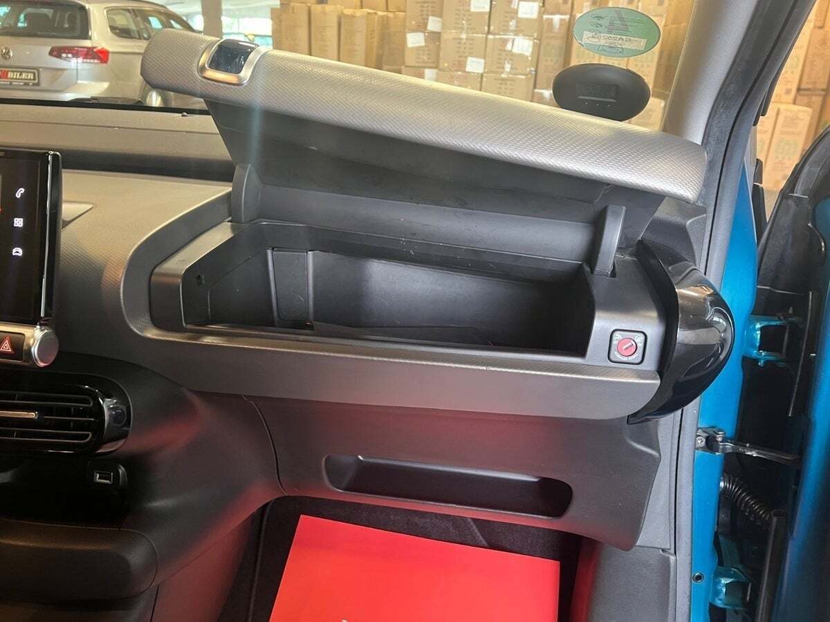 Blå Citroën C4 Cactus fra 2018