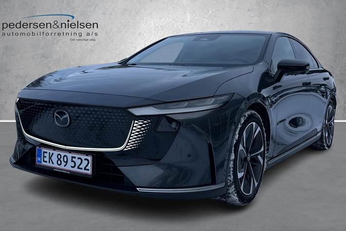 Grå Mazda 6e fra 2025 set udefra