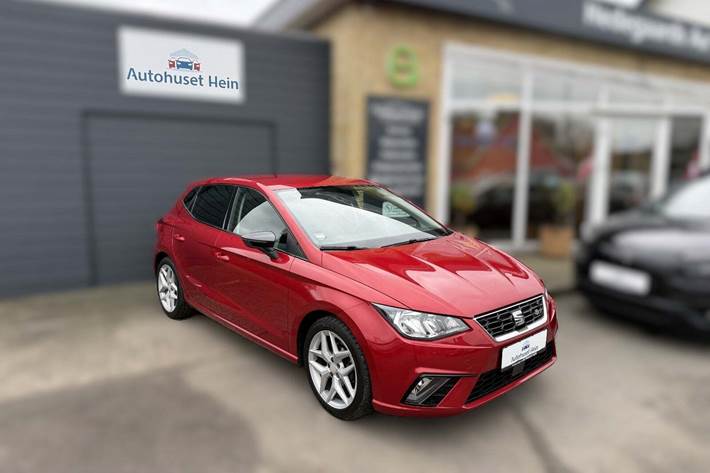 Rød Seat Ibiza fra 2018 set udefra