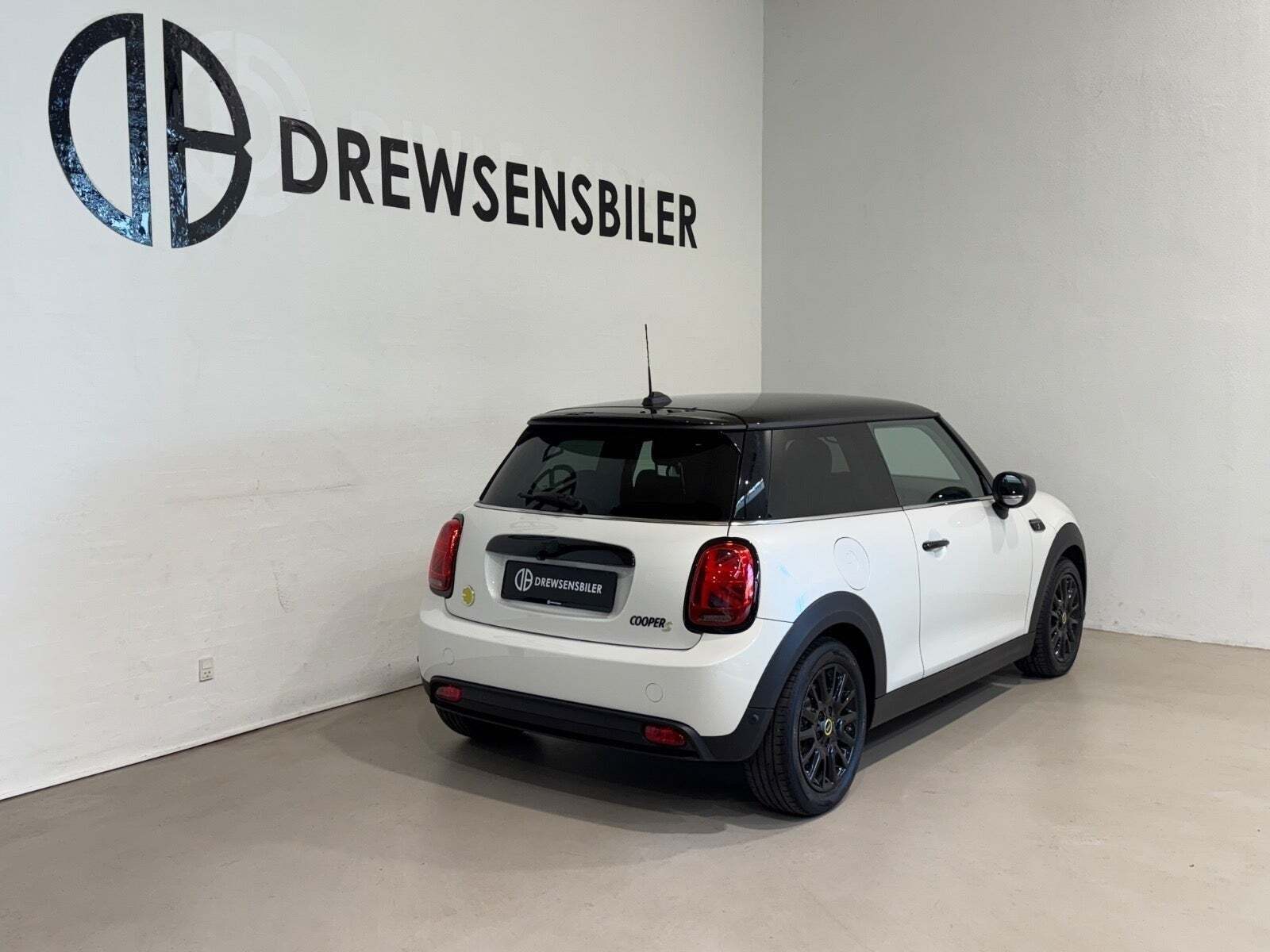 Mini Cooper SE Essential