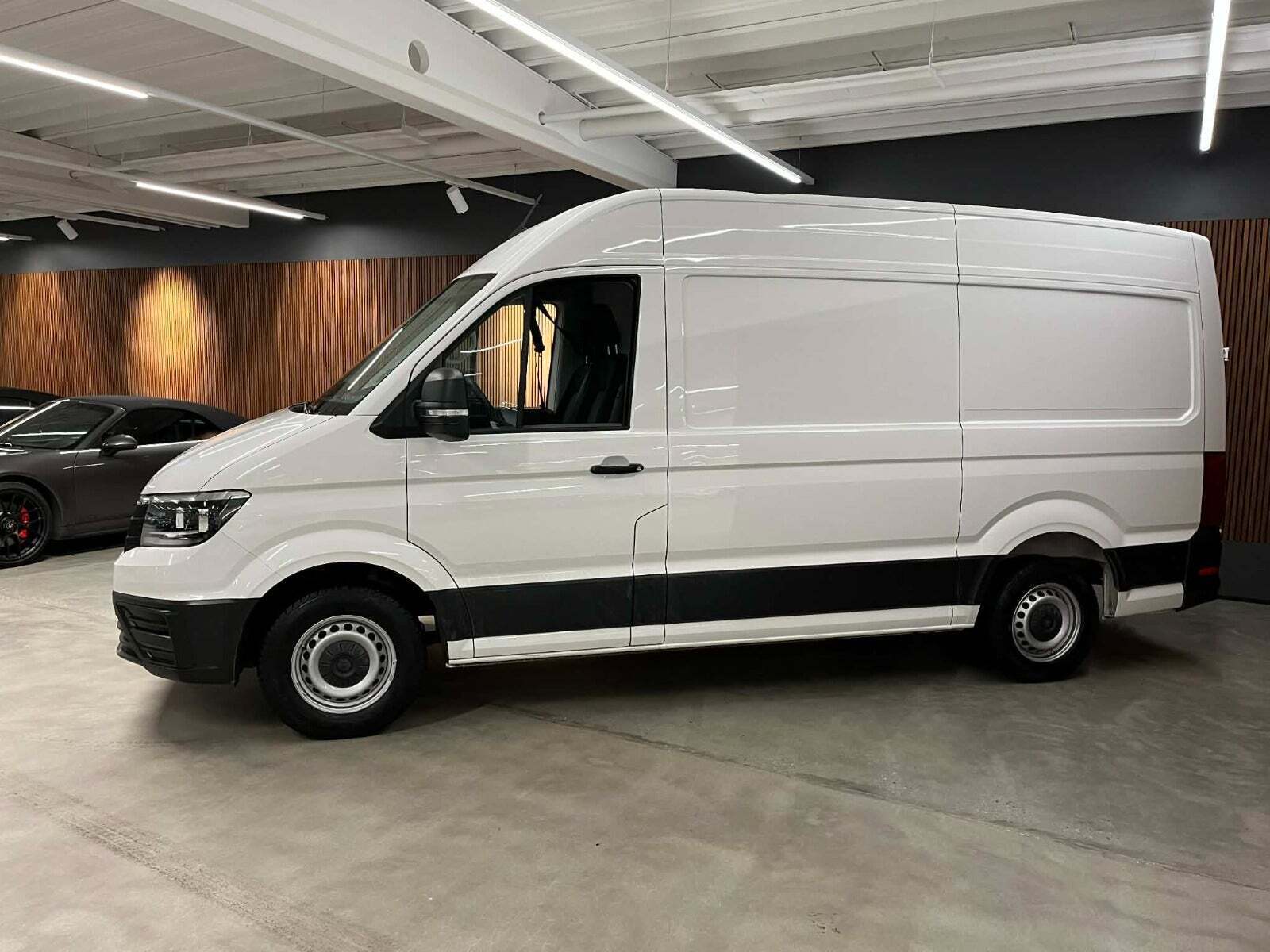 VW Crafter 35 2,0 TDi 177 Kassevogn L3H3 RWD