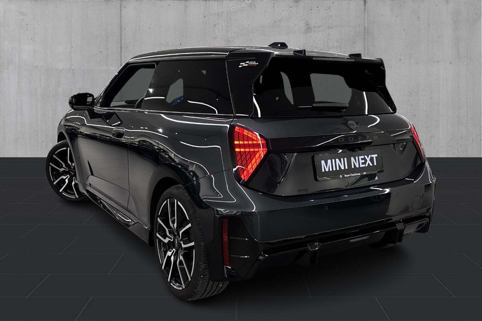 Grå Mini Cooper E fra 2024
