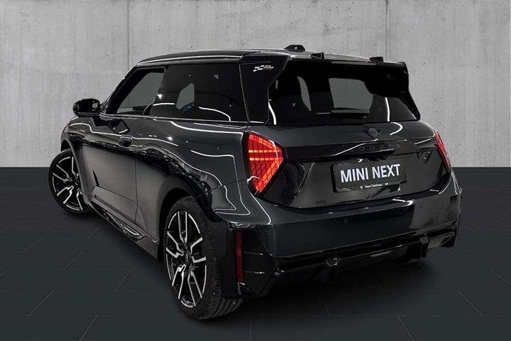 Grå Mini Cooper E fra 2024