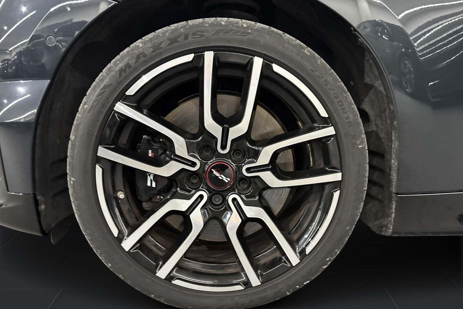 Grå Mini Cooper E fra 2024