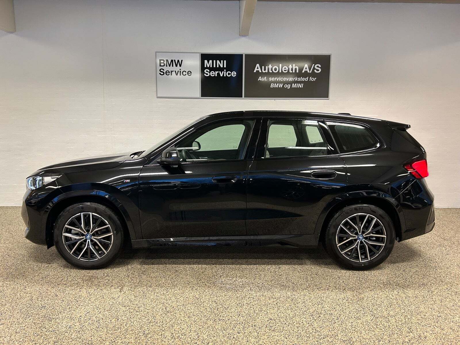 BMW iX1 xDrive30 Fully Charged M-Sport