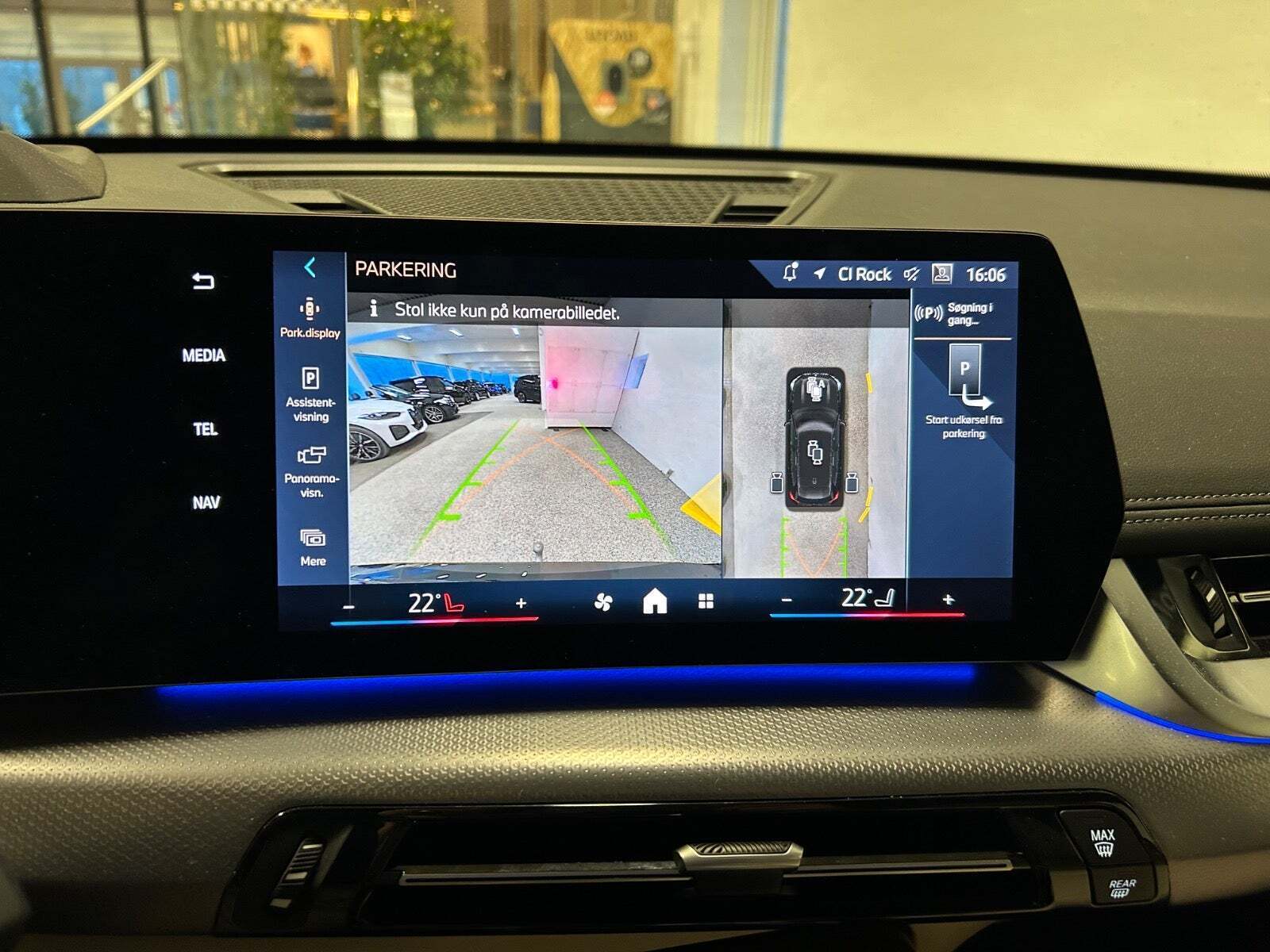 Sort BMW iX1 fra 2024