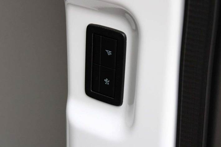 Hvid Ford E-Transit Custom 320S fra 2025