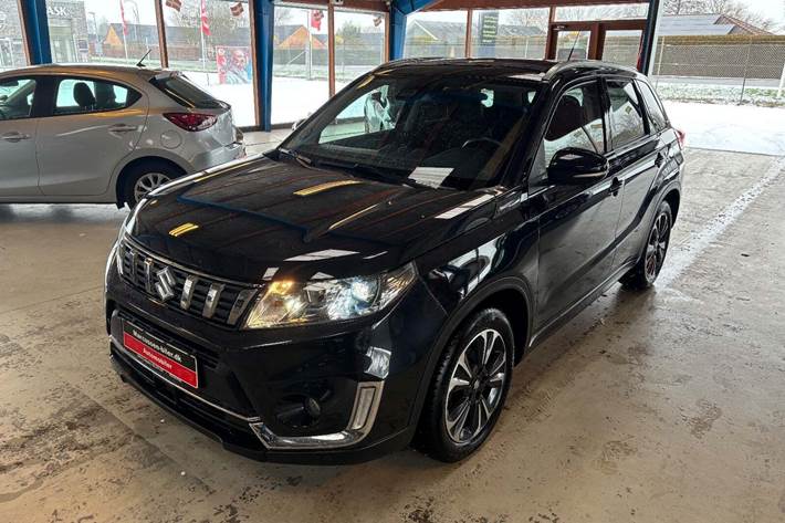 Sort Suzuki Vitara fra 2018 set udefra