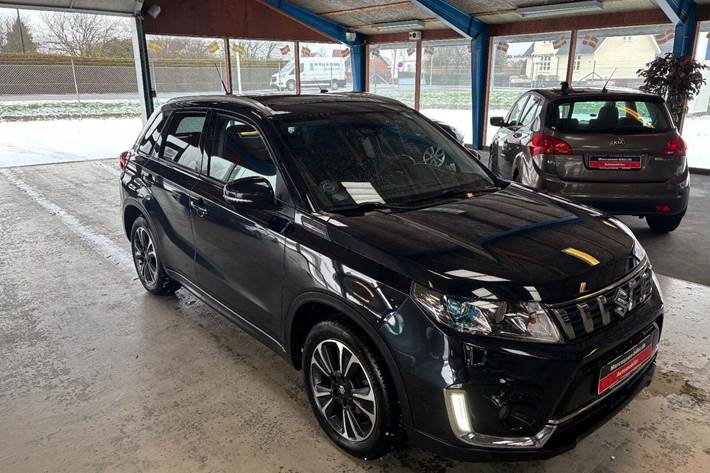 Sort Suzuki Vitara fra 2018