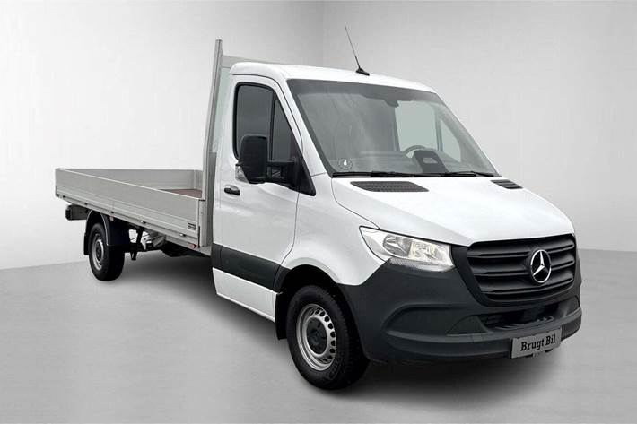 Hvid Mercedes Sprinter 317 fra 2025