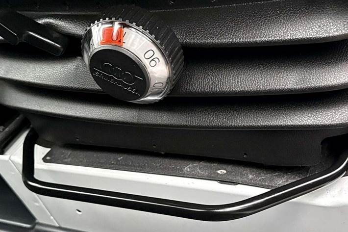 Hvid Mercedes Sprinter 317 fra 2025