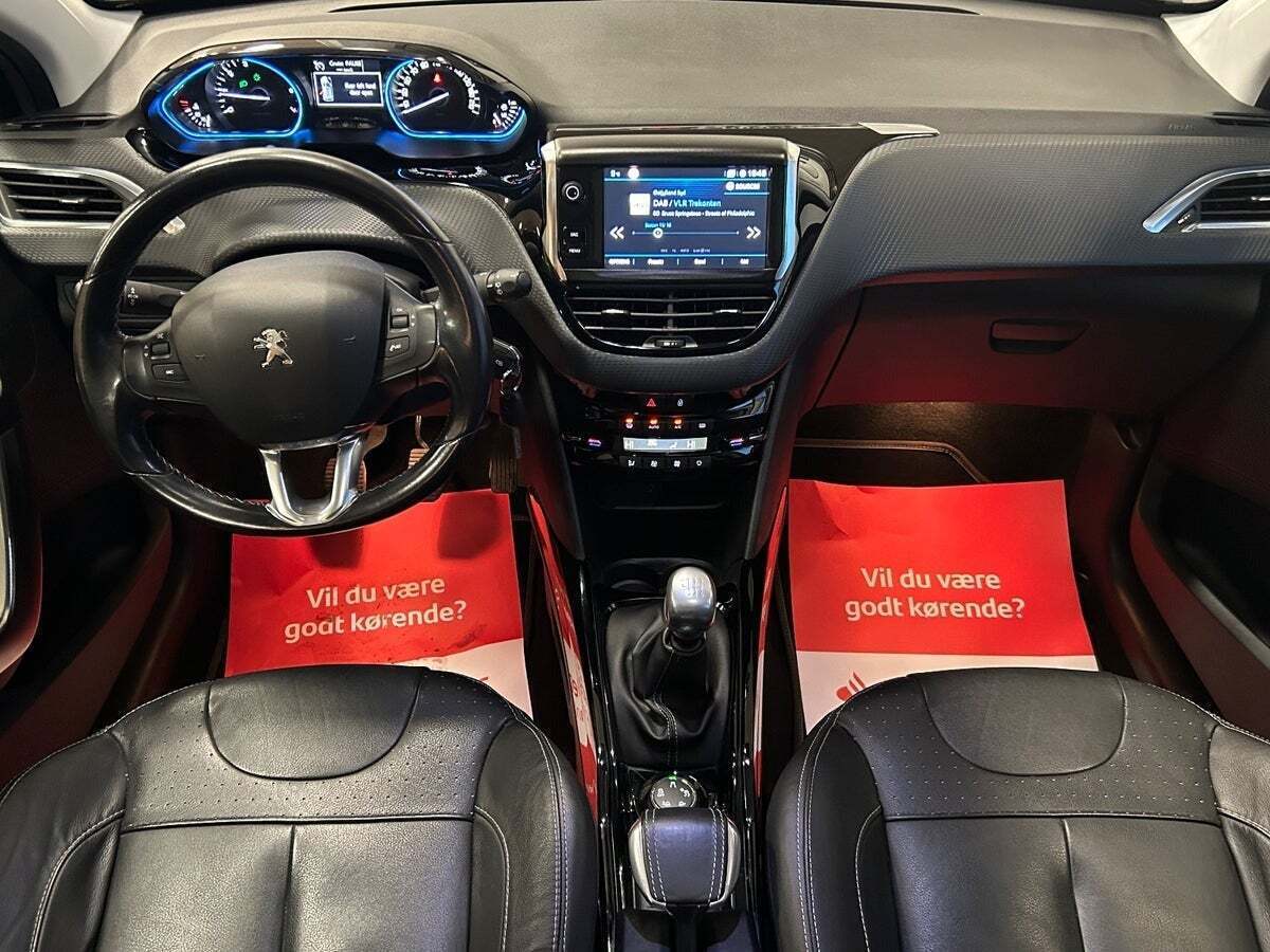 Peugeot 2008 1,2 e-THP 130 Allure Sky